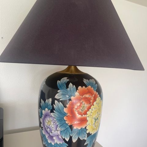 Unik, håndmalt lampe ( 60cm).