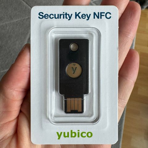 Yubico NFC USB sikkerhetsnøkkel