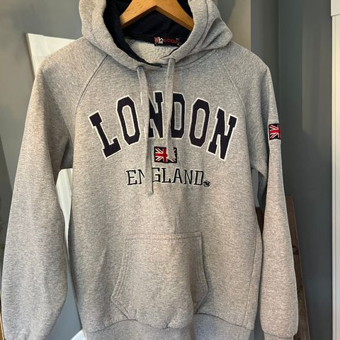 Grå London Hoodie str. 10-12 år