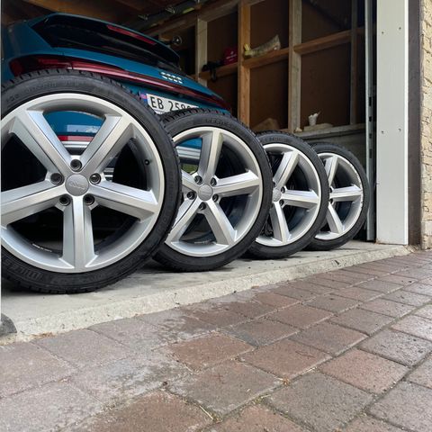 AUDI FELGER ( tires with rims)