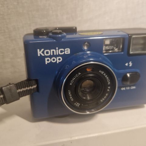 Konica POP point and shoot kamera