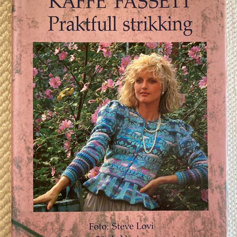 Strikkeoppskrifter: Kaffe Fassett Praktfull strikking selges