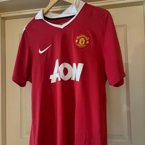 Manchester United 10/11 sesongen m/ Chicharito  - 500kr