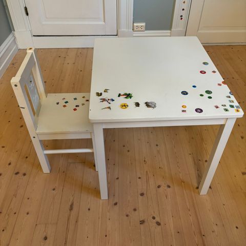 IKEA Kritter barnebord og barnestol