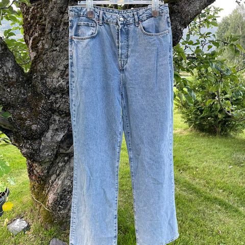 Jeans fra Bikbok