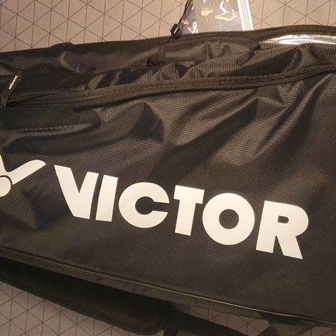 Ubrukt racketbag for badminton