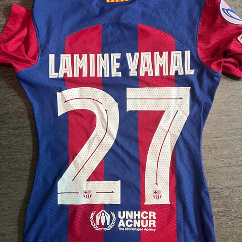 Lamine Yamal drakt