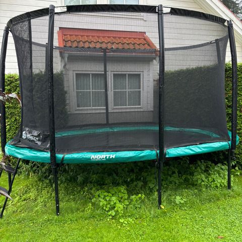 North Explorer 420 - trampoline