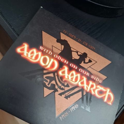 Amon Amarth cd selges