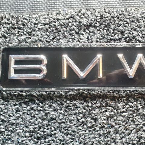 BMW emblem