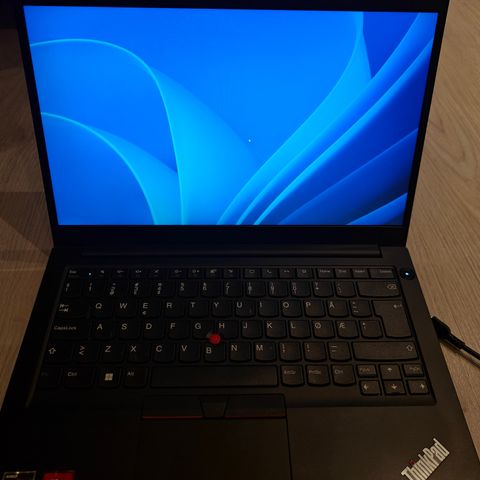 Lenovo e14 r3/16gb/256gb lite brukt