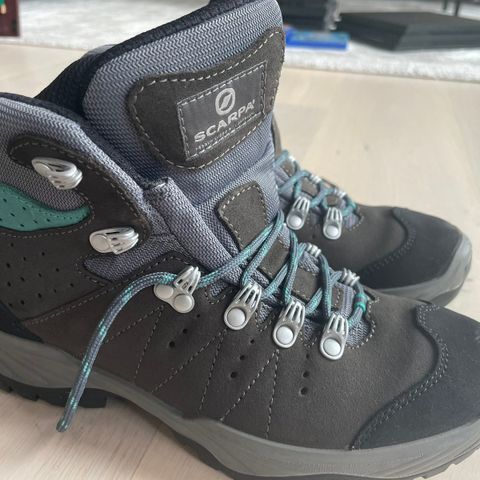 Scarpa fjellsko til dame, str 38 1/2, Goretex