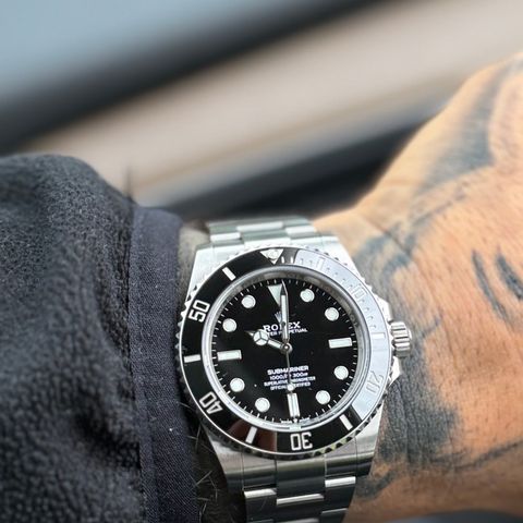 Nydelig Rolex Submariner 124060