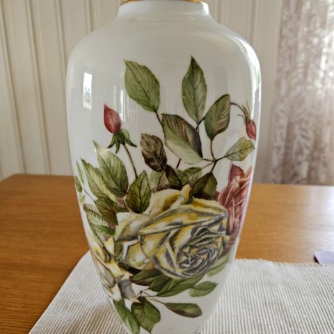 Flott håndmalt vase