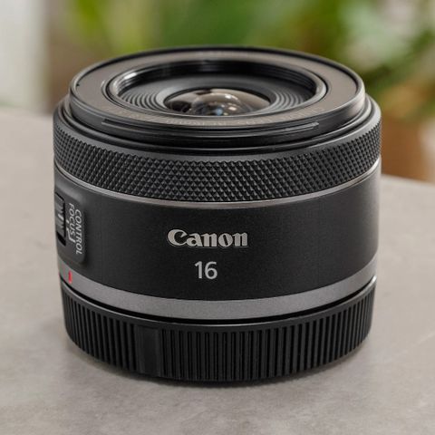 Canon RF 16mm F2.8 STM