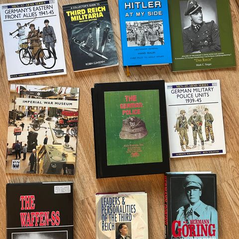 Militaria bøker og militærhistorie bøker