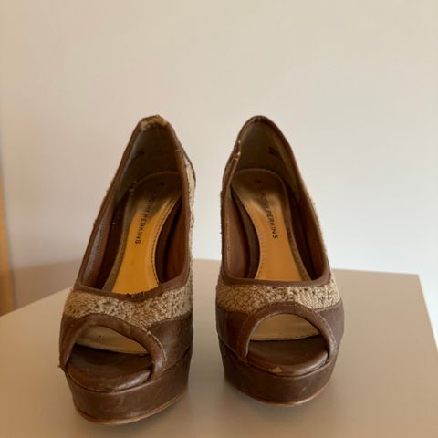 Dorothy Perkuns pumps str. 36