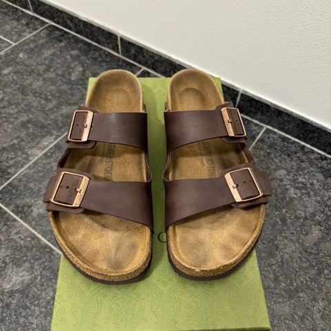 BIRKENSTOCK (STR43)