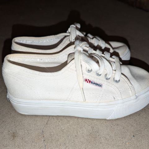 Superga strl. 37