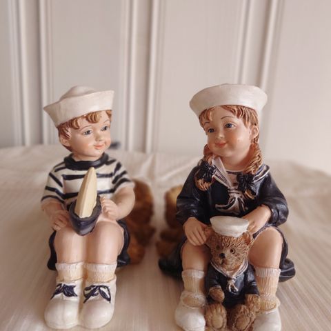 2 maritim figurer