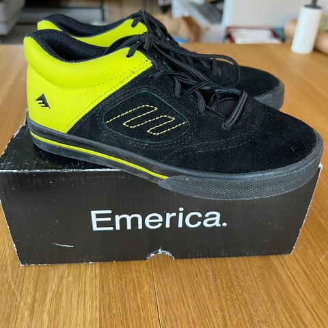 Emerica skate-sko for barn, str 33, brukt 1 gang