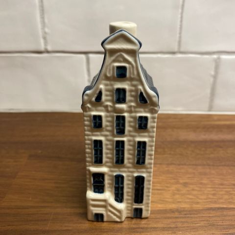 Delft-blue hus / KLM House nr. 38 selges