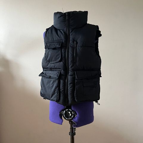 svart bobble vest