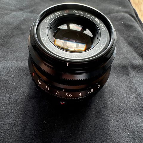 Fujifilm XF 35mm f/2.0 WR Sort