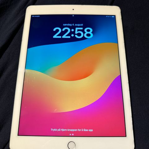 Ipad 6 gen 128GB - Ny skjerm - strøken - Sim+wifi