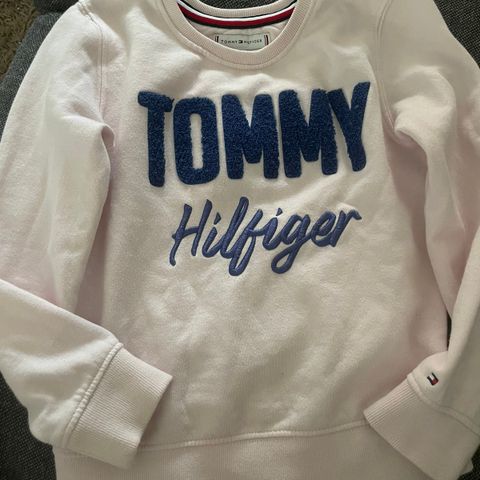 Tommy Hilfiger genser 122/128