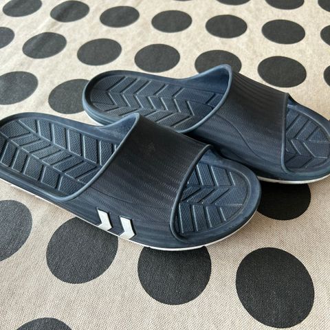 Innesko/sandaler/slippers Hummel str 39