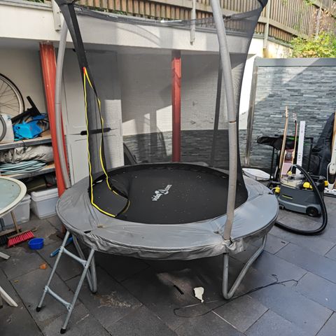 Trampoline 183x52cm (max 80 kg) reserved