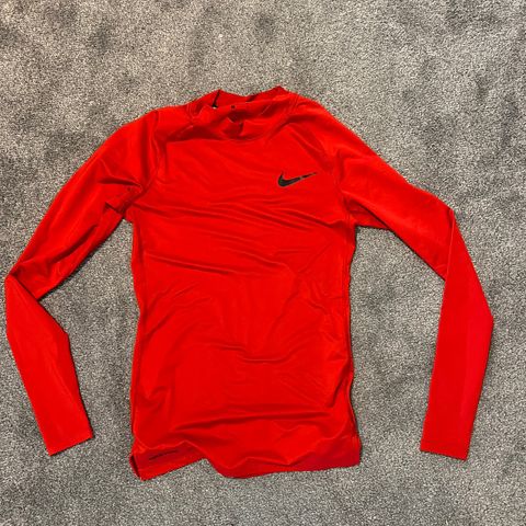 Rød Nike Pro Compression topp