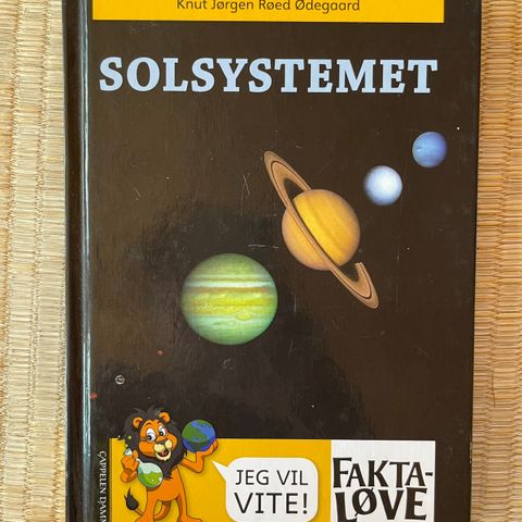 Faktaløve bok om solsystemet