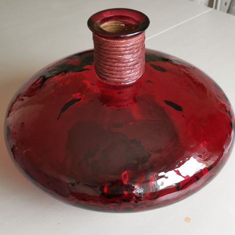 Julerød vase