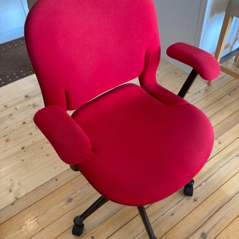 Herman Miller kvalitetstol selges