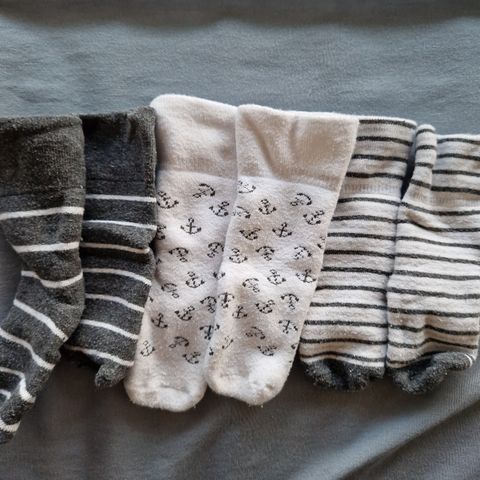 3 pairs thick socks 19-21