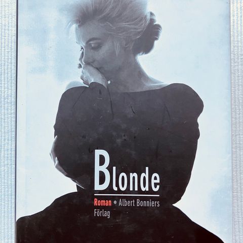 BokFrank: Joyce Carol Oates; Blonde (2010)  På svensk