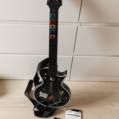 Guitar hero gitar med USB dongle + 2 spill til ps3