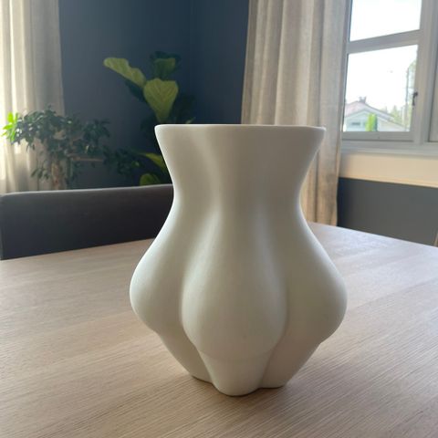 Jonathan Adler Kiki’s Derriere Vase