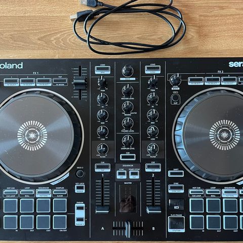 DJ-202 controller fra Roland