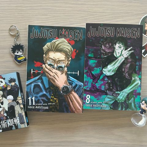 Jujutsu Kaisen Volum. 8 og 11 + diverse merch