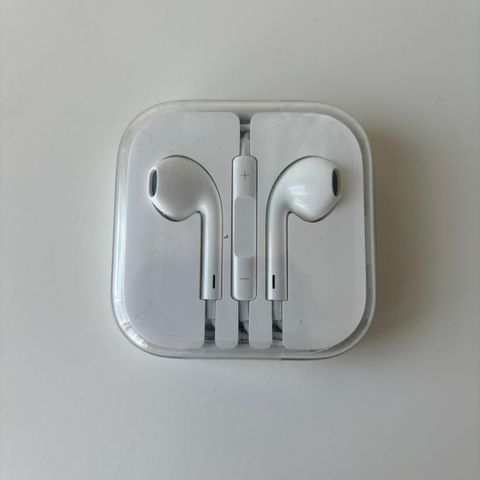 Apple Earpods med headphone jack - ubrukt