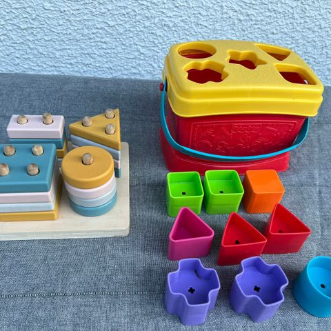 Puttekasse i tre og plast, fra Fisher Price