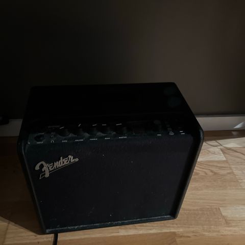 Fender mustang LT25