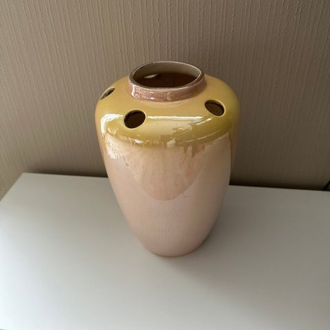 Vase fra Diana pottery