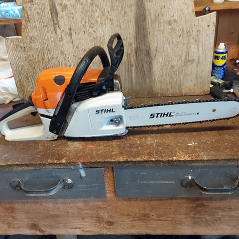 Stihl  MS 241 C motorsag .