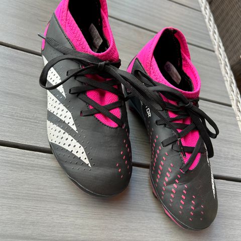 Adidas fotballsko str 31