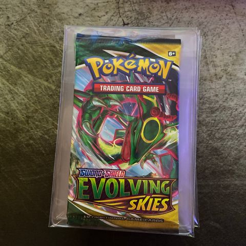 Evolving skies booster packs