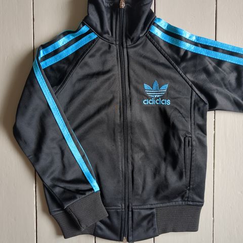 Adidas jakke str. 86/92